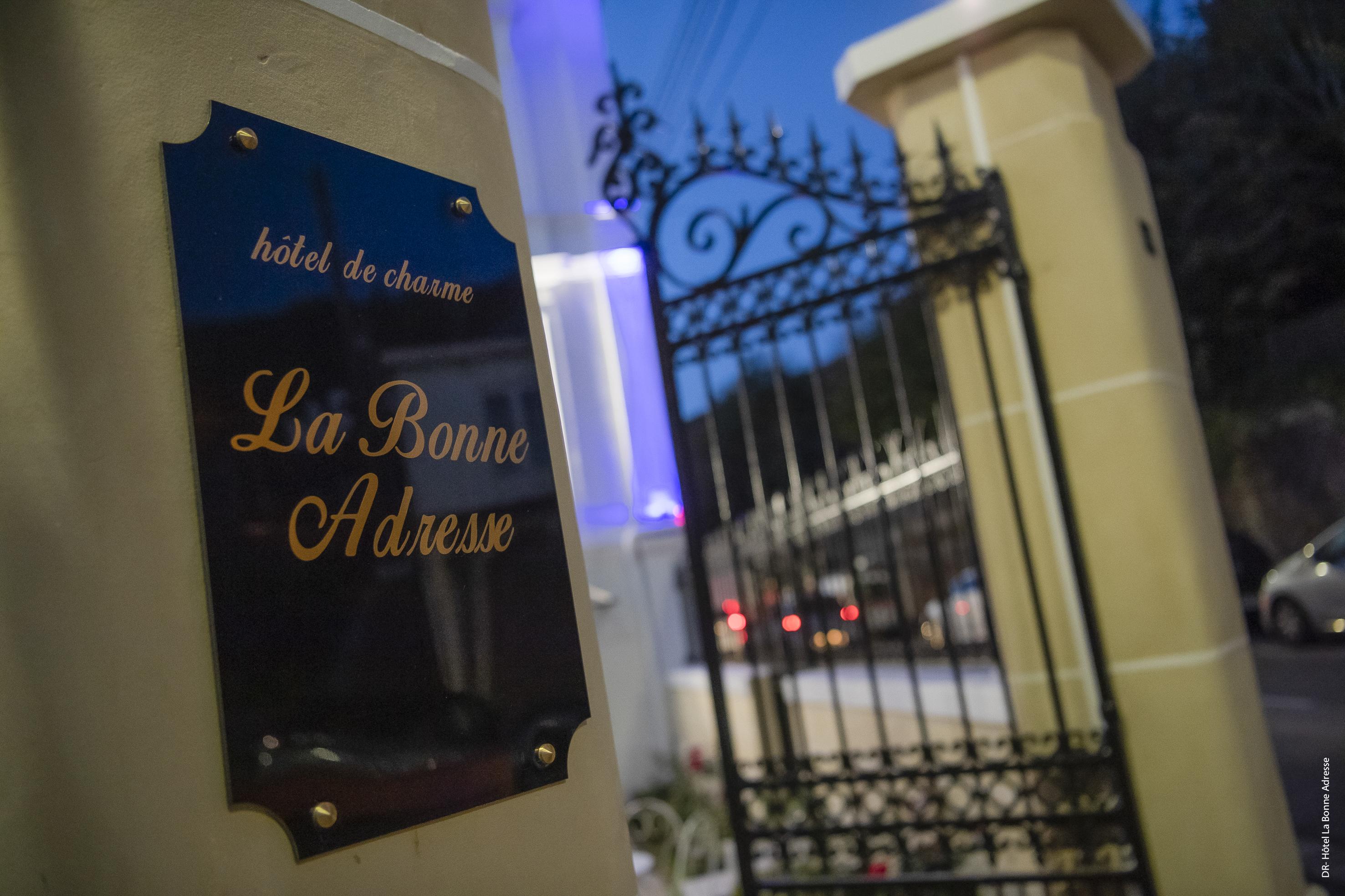 Hotel De Charme La Bonne Adresse - Logis Hotels Le Havre Exterior photo